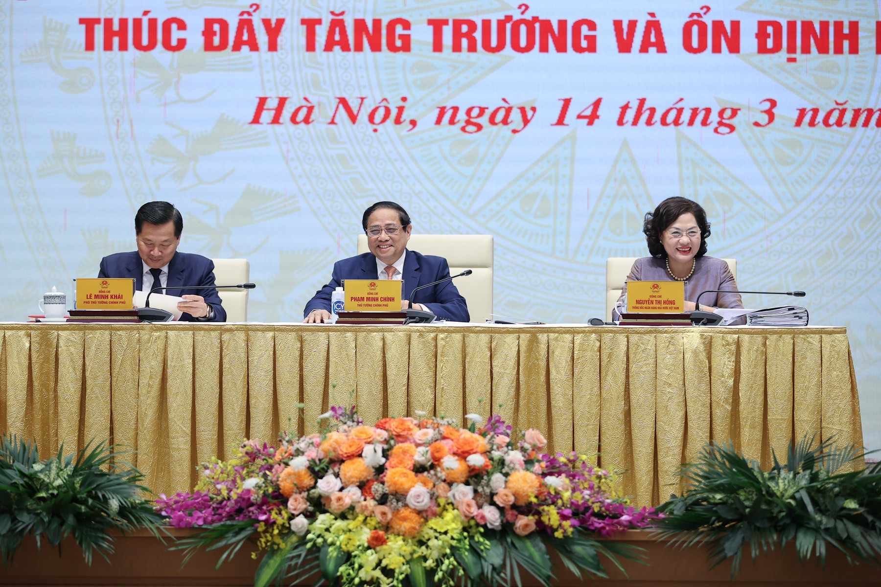 Lãnh đạo Chính phủ điều hành hội nghị và lắng nghe những vướng mắc, đề xuất của doanh nghiệp - Ảnh: Cổng Thông tin Chính phủ.