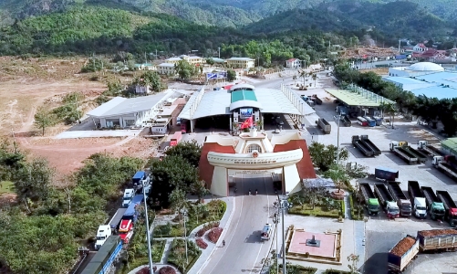 Chiến lược xây dựng Khu kinh tế thương mại xuyên biên giới chung Lao Bảo - Densavan