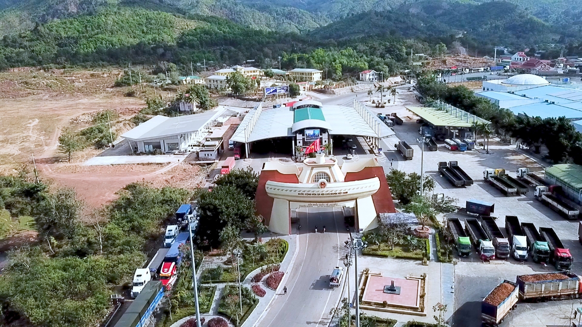 Cửa khẩu quốc tế Lao Bảo được đầu tư xây dựng cơ sở hạ tầng hiện đại, khang trang - Ảnh: T.T