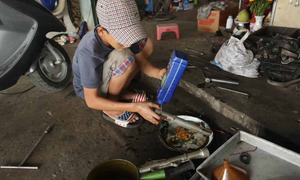 Vẫn còn những chồng chéo trong quy định của pháp luật liên quan đến lao động trẻ em. Ảnh: CRBP
