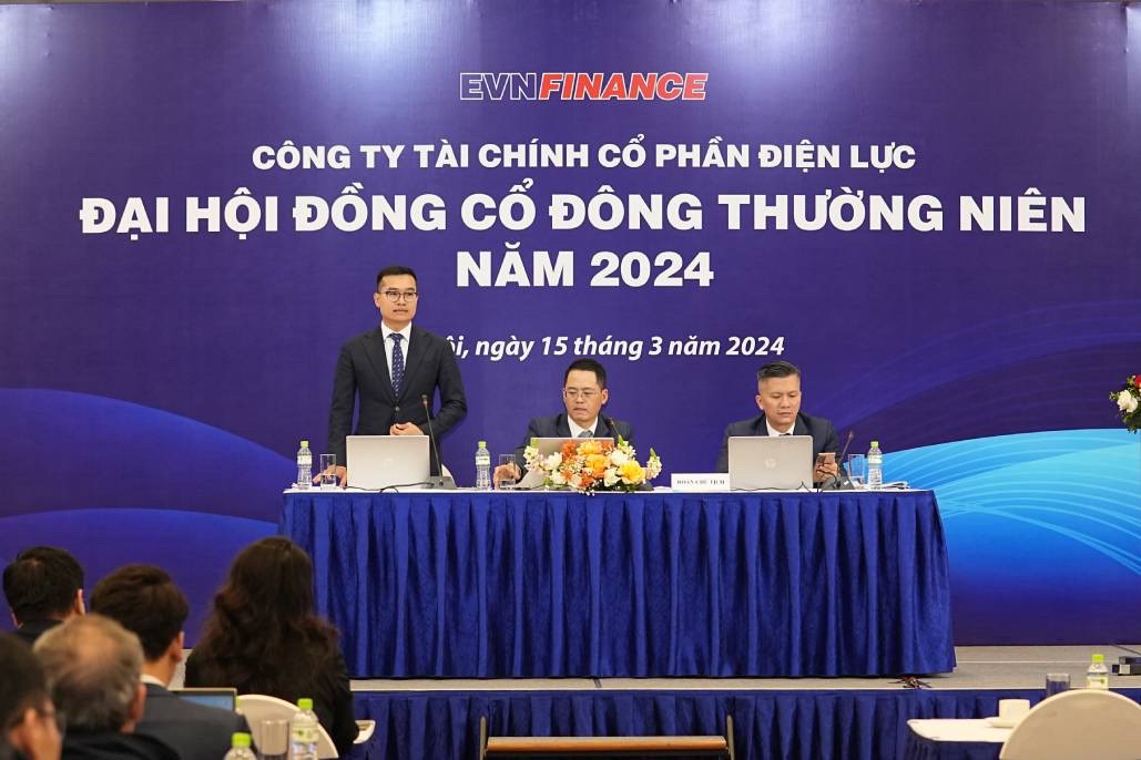 EVNFinance vừa hoàn tất tăng vốn lên 7.042 tỷ đồng (tương ứng tăng 100%).