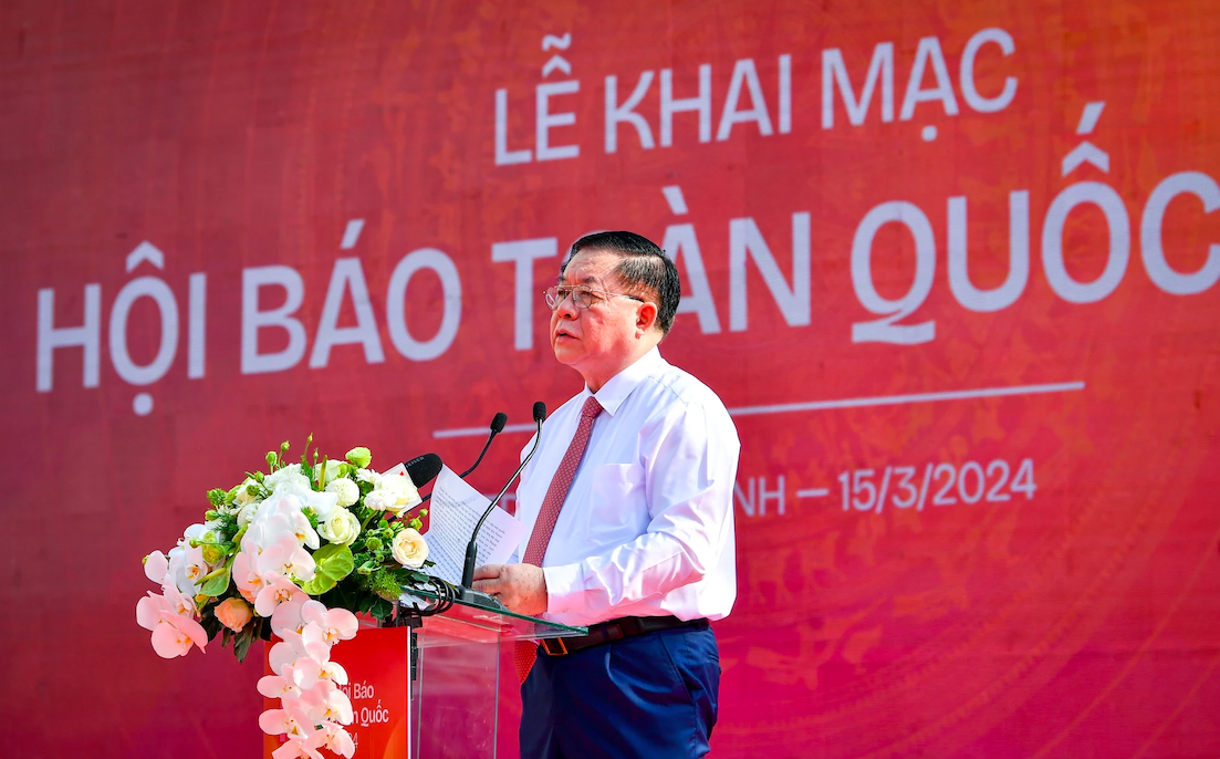 Ông Nguyễn Trọng Nghĩa, Bí thư Trung ương Đảng, Trưởng Ban Tuyên giáo Trung phát biểu tại Hội Báo toàn quốc 2024.