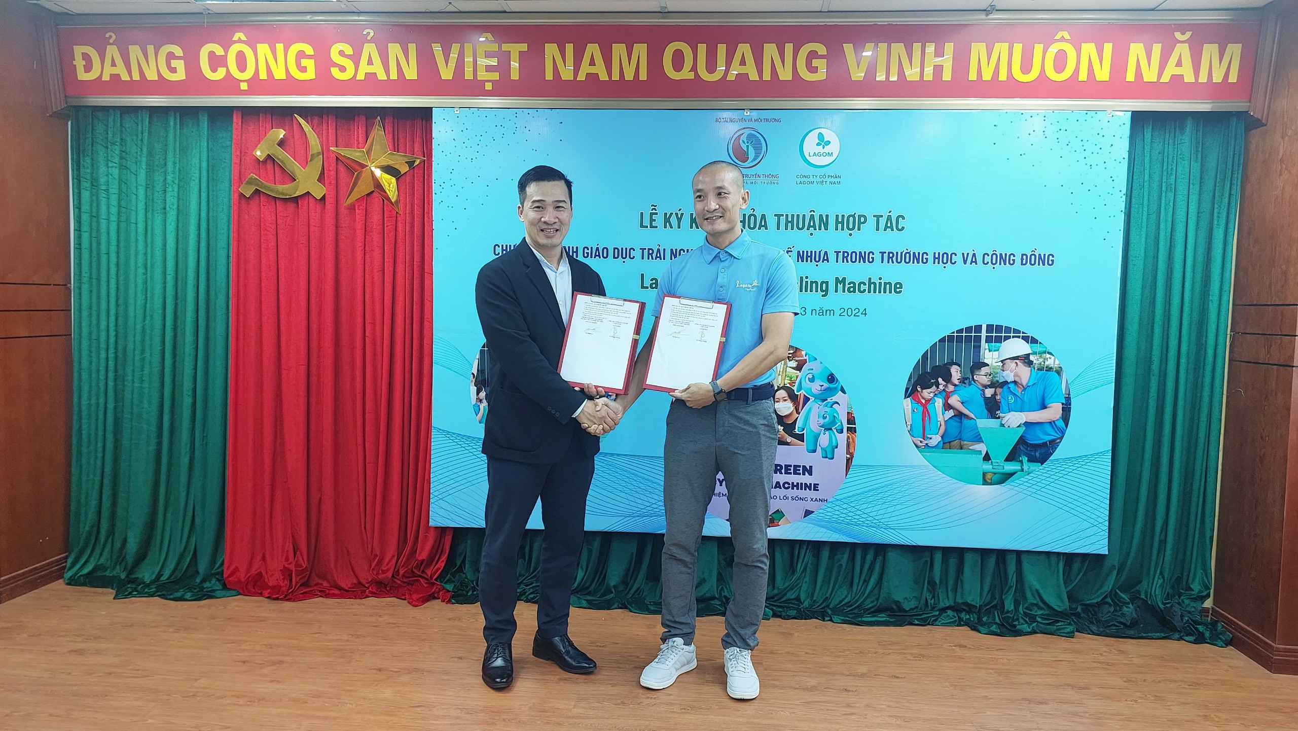 Hợp tác triển khai các chương trình bảo vệ môi trường, ứng phó biến đổi khí hậu vì sự phát triển bền vững; giáo dục trải nghiệm máy tái chế nhựa trong trường học và cộng đồng.