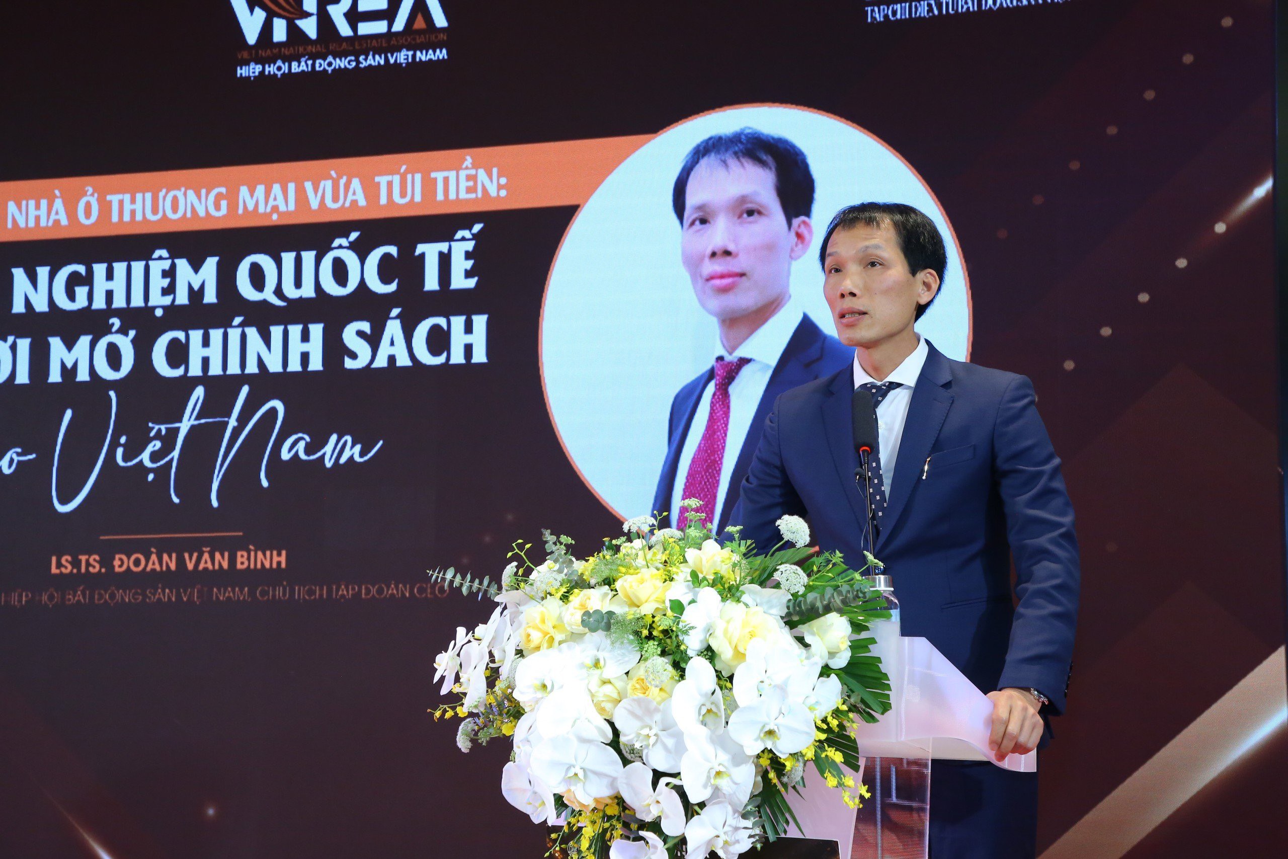 LS.TS. Đoàn Văn Bình trình bày tham luận tại Diễn đàn