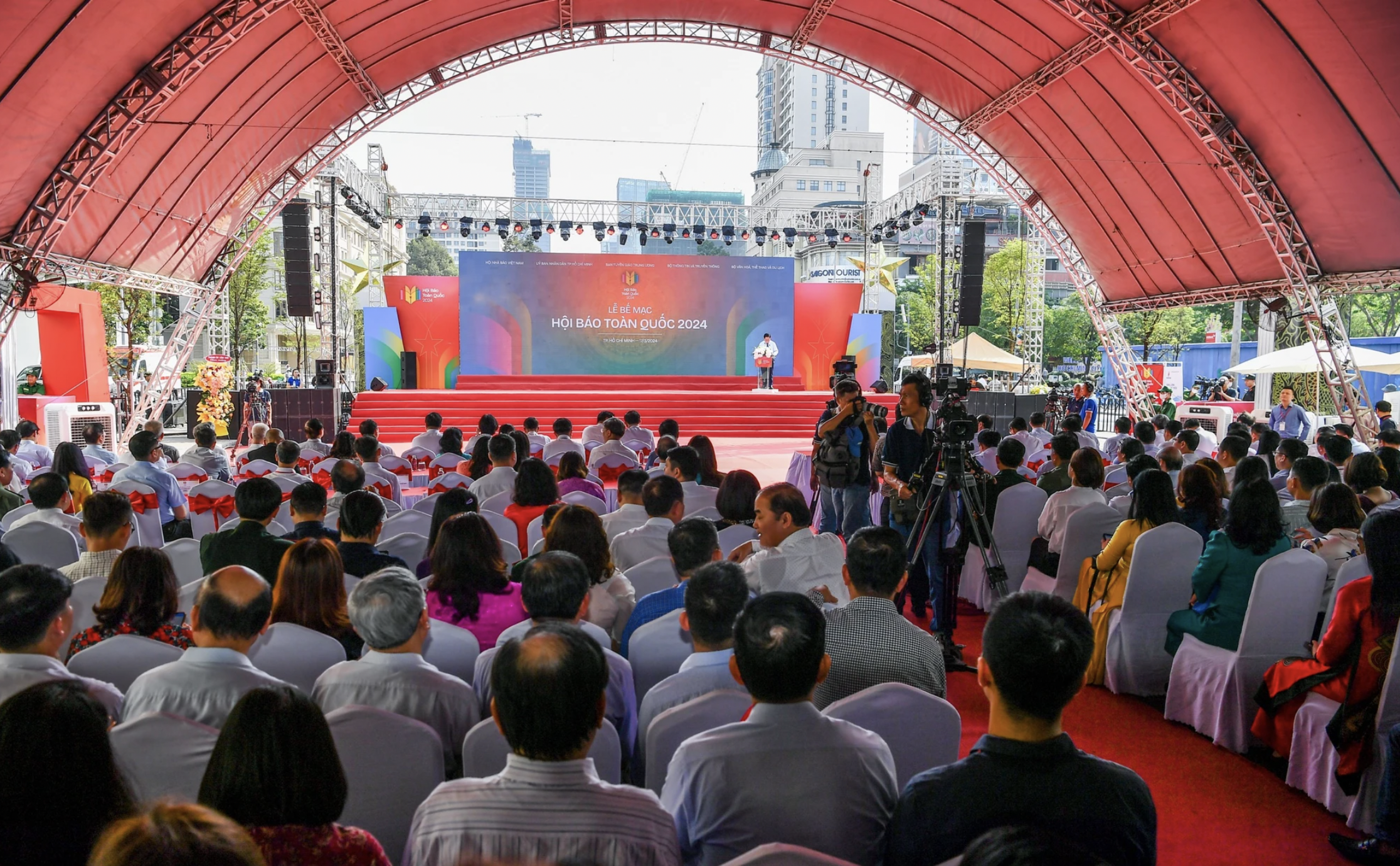 To&agrave;n cảnh Lễ bế mạc&nbsp;Hội B&aacute;o to&agrave;n quốc năm 2024. Ảnh: NhanDan.vn