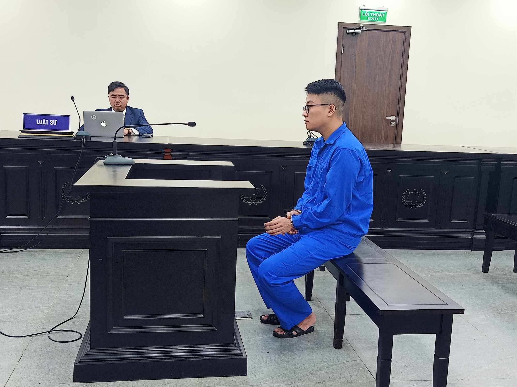 Bị cáo tại tòa.