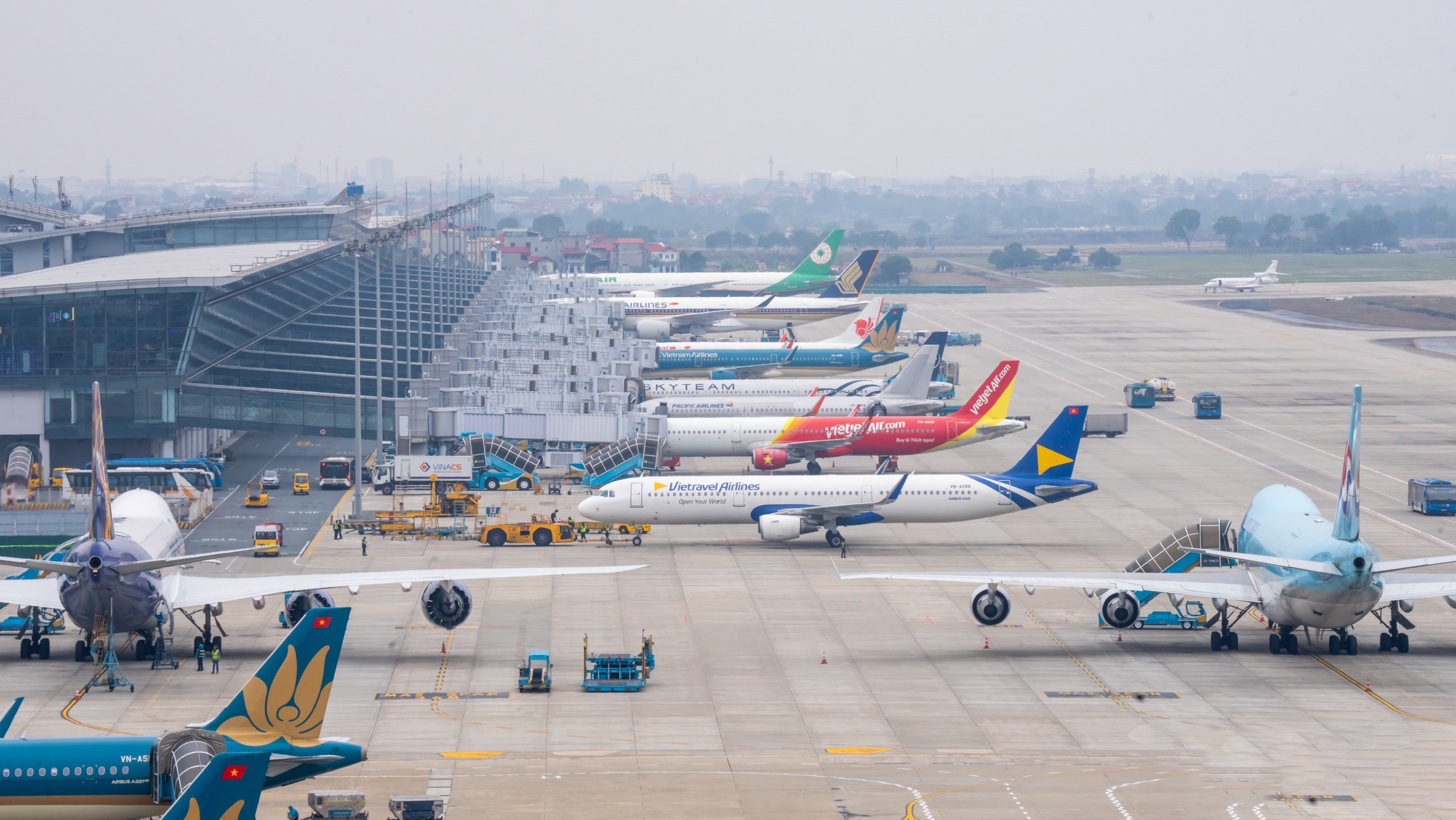 Theo lãnh đạo các doanh nghiệp, giá tour trong thời gian tới sẽ tăng 5 - 7% do giá vé máy bay tăng.
