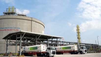 PV GAS Launches LNG Delivery Service, Expands Vietnam's Energy Mix