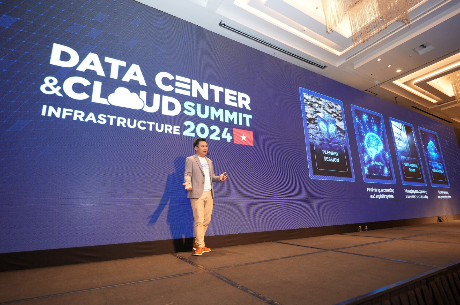 &Ocirc;ng Ho&agrave;ng Văn Ngọc, Gi&aacute;m đốc Viettel IDC,&nbsp;dự b&aacute;o những năm tới, thị trường Việt Nam, Philippines, Indonesia, Malaysia, Th&aacute;i Lan sẽ c&oacute; sự b&ugrave;ng nổ về Data Center.