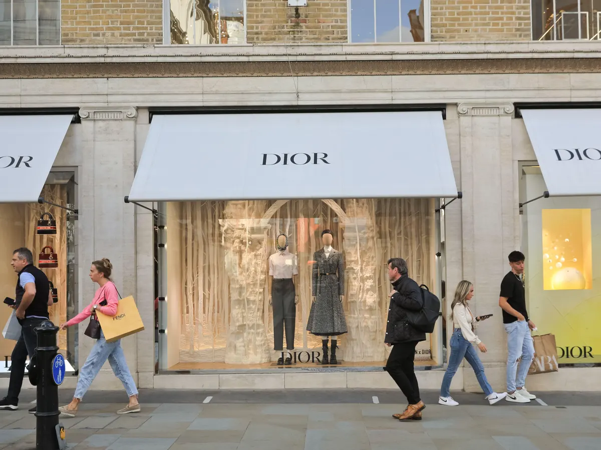 Những người ti&ecirc;u d&ugrave;ng gi&agrave;u c&oacute; nhất thế giới kh&ocirc;ng hề nản l&ograve;ng trước &aacute;p lực lạm ph&aacute;t v&agrave; gi&aacute; cả tăng cao.