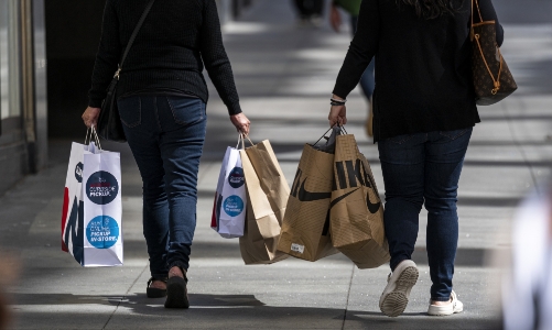 Vì sao lãi suất cao chưa thể khiến kinh tế Mỹ suy thoái?