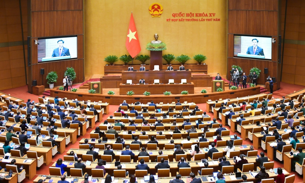 Chủ tịch Quốc hội Vương Đình Huệ phát biểu tại Kỳ họp bất thường lần thứ 5, Quốc hội khoá XV - Ảnh: Quochoi.vn