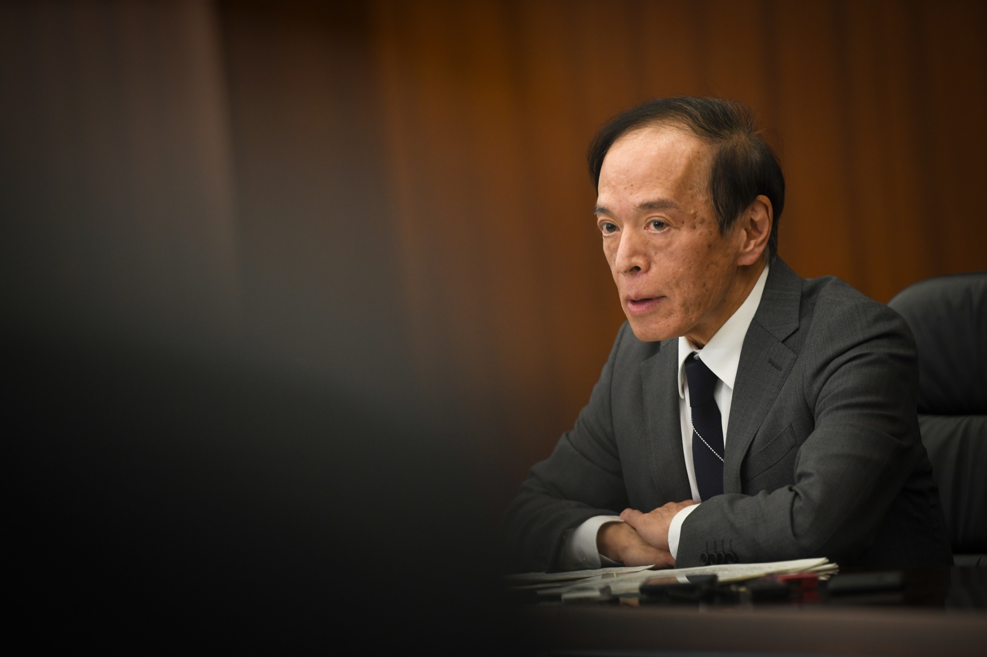 Thống đốc BOJ Kazuo Ueda - Ảnh: Bloomberg.