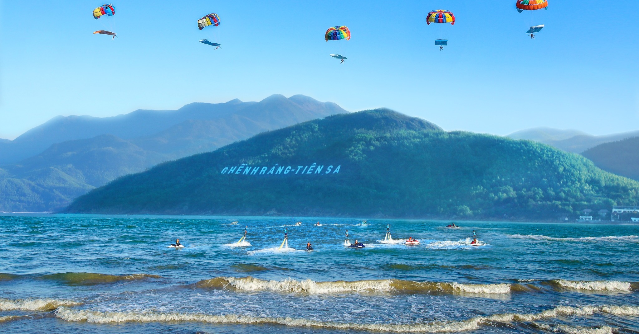 Lần đầu ti&ecirc;n, Giải đua thuyền m&aacute;y F1H2O UIM World Championship nổi tiếng được tổ chức tại Việt Nam.