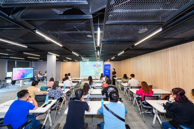 Vietnam's Cashless Revolution Gains Momentum, Visa Study Finds