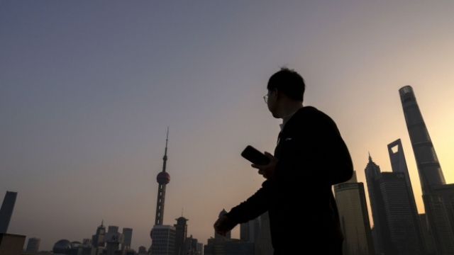 Tổng FDI đăng ký vào Trung Quốc năm 2023 chỉ đạt 33 tỷ USD, giảm khoảng 80% so với năm trước đó - Ảnh: Bloomberg