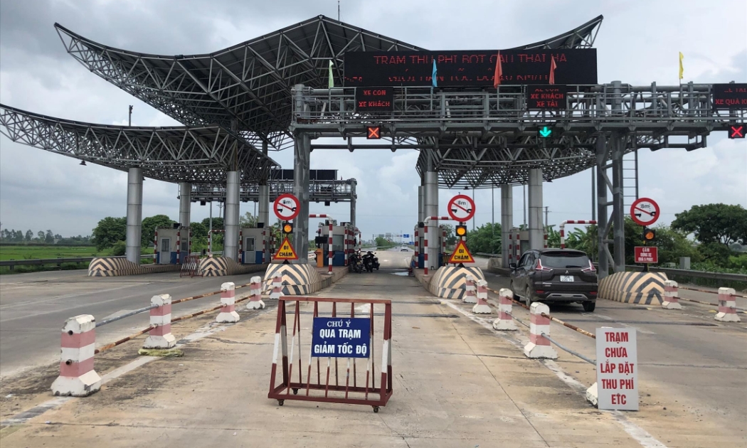 Bộ Giao thông vận tải cho rằng do khai thác không đồng bộ nên đoạn này dễ tạo thành điểm nghẽn về giao thông, tiềm ẩn nguy cơ ùn tắc.