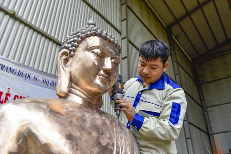  Nghề truyền thống này cũng góp phần giải quyết việc làm cho khoảng 300 lao động địa phương, với thu nhập trung bình khoảng 8 triệu đồng/người/tháng.