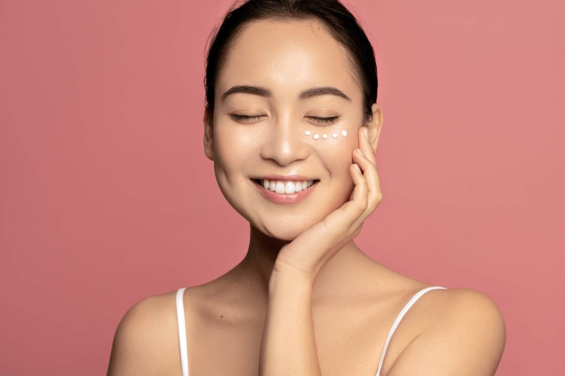 Càng ngày, việc ứng dụng yếu tố tinh thần, suy nghĩ, cảm xúc để chăm sóc làn da và chữa lành cơ thể càng trở thành xu hướng nở rộ