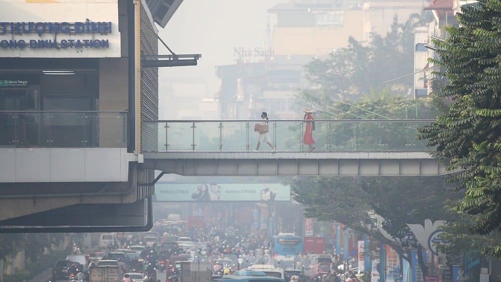Mỗi người dân vừa là nạn nhân, cũng là nguyên nhân gây ra tình trạng ô nhiễm.