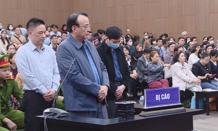 Các bị cáo tại tòa.
