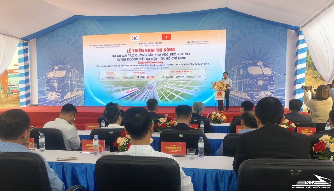 Lễ phát lệnh triển khai thi công dự án cải tạo đường sắt khu vực đèo Khe Nét.