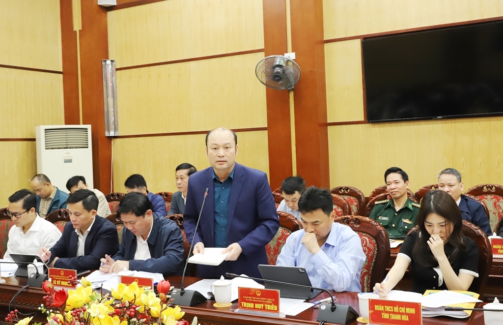 Giám đốc Sở Nông nghiệp và Phát triển Nông thôn Thanh Hóa, ông Cao Văn Cường, phát biểu ý kiến tại phiên họp