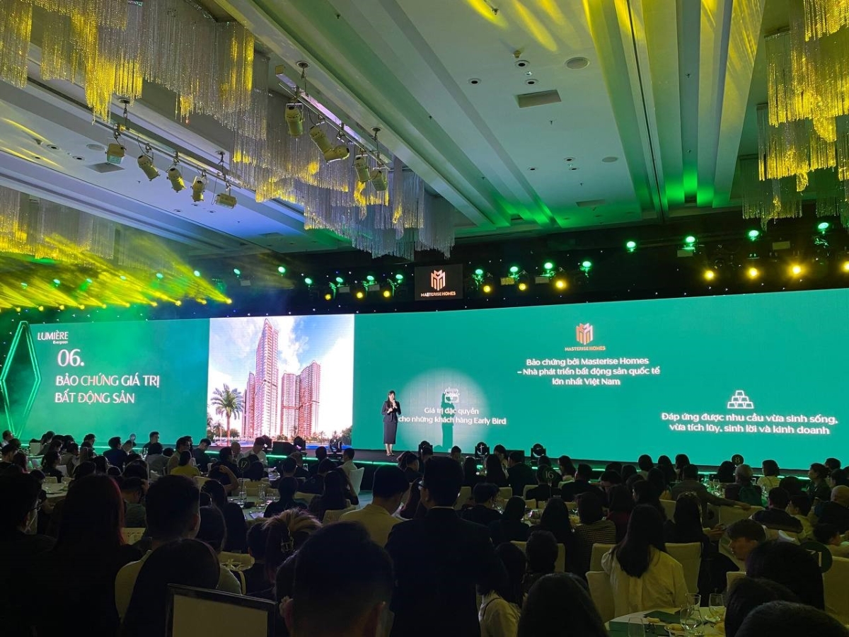 Đại diện chủ đầu tư ph&aacute;t biểu về những gi&aacute; trị bảo chứng của dự &aacute;n LUMI&Egrave;RE Evergreen - The Aura.
