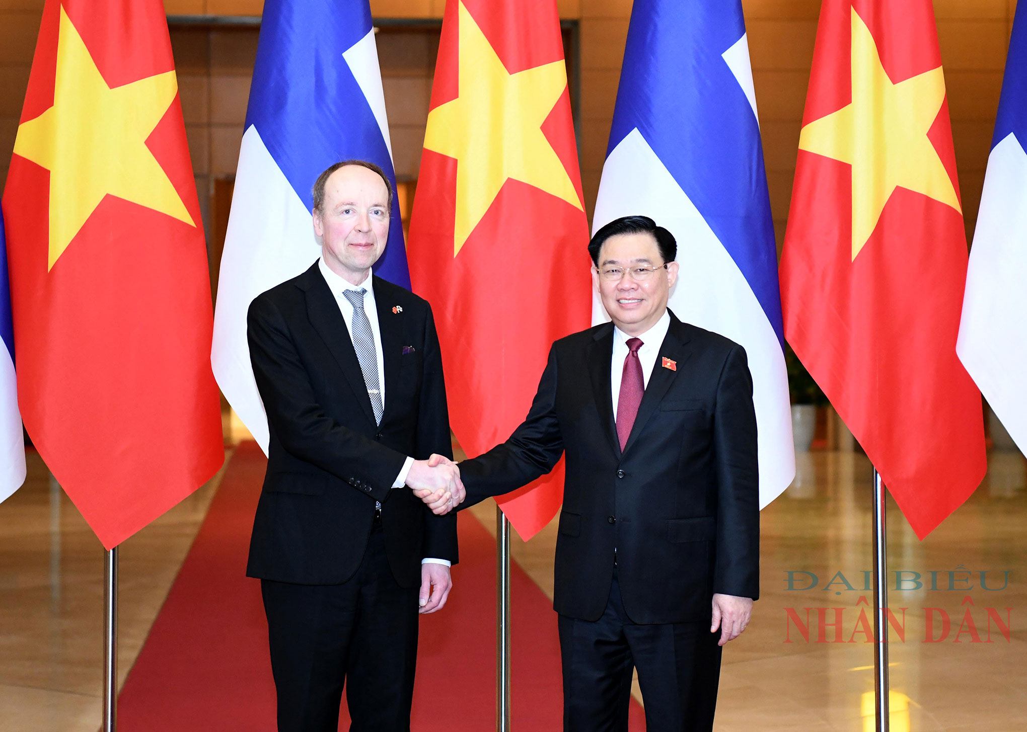 Chủ tịch Quốc hội Vương Đình Huệ chủ trì Lễ đón Chủ tịch Quốc hội Phần Lan Jussi Halla-aho. Ảnh: Lâm Hiển
