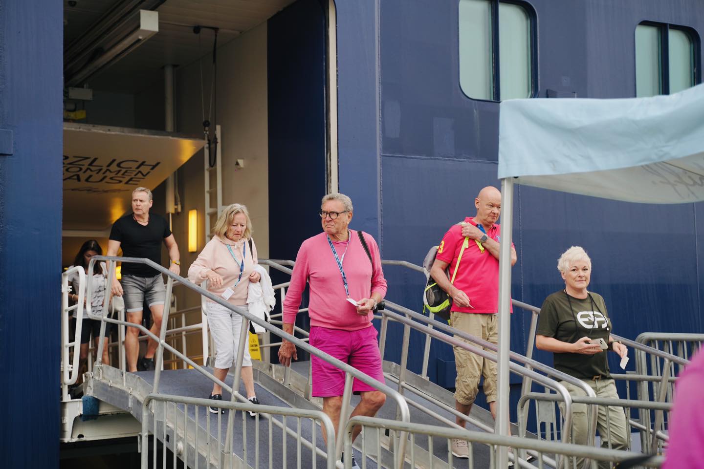 Du lịch t&agrave;u biển c&oacute; gi&aacute; trị doanh thu cao hơn 40% so với du lịch bằng đường h&agrave;ng kh&ocirc;ng hay đường bộ.