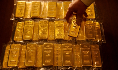 Giá vàng thế giới tìm động lực mới, trong nước giằng co