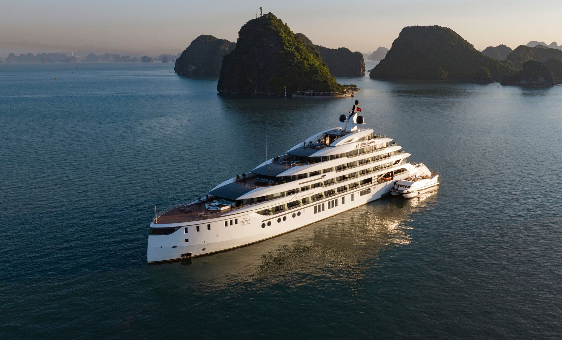 Đầu tháng 5 tới, du thuyền Essence Grand Halong Bay Cruise 2 sẽ chính thức được đưa vào hoạt động thí điểm tại vịnh Bái Tử Long.