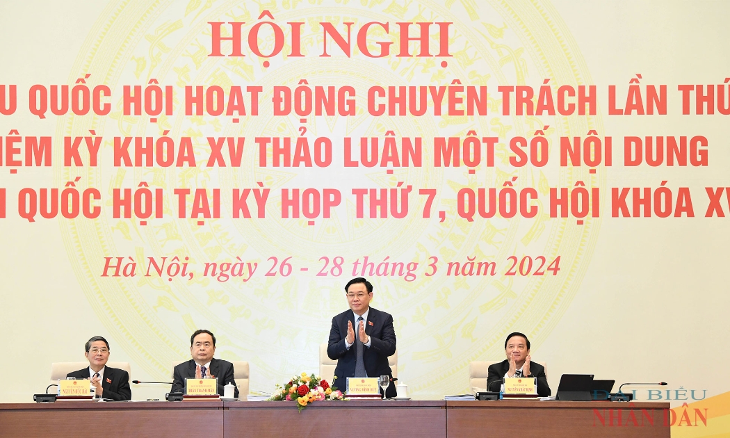 Chủ tịch Quốc hội Vương Đình Huệ chủ trì Hội nghị đại biểu Quốc hội hoạt động chuyên trách lần thứ 5. Ảnh: Quốc hội