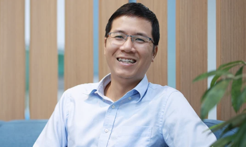 Ông Lã Giang Trung: Cuối năm nay VN-Index lên 1.500 điểm, đầu năm sau tiếp tục tìm đỉnh cao mới!