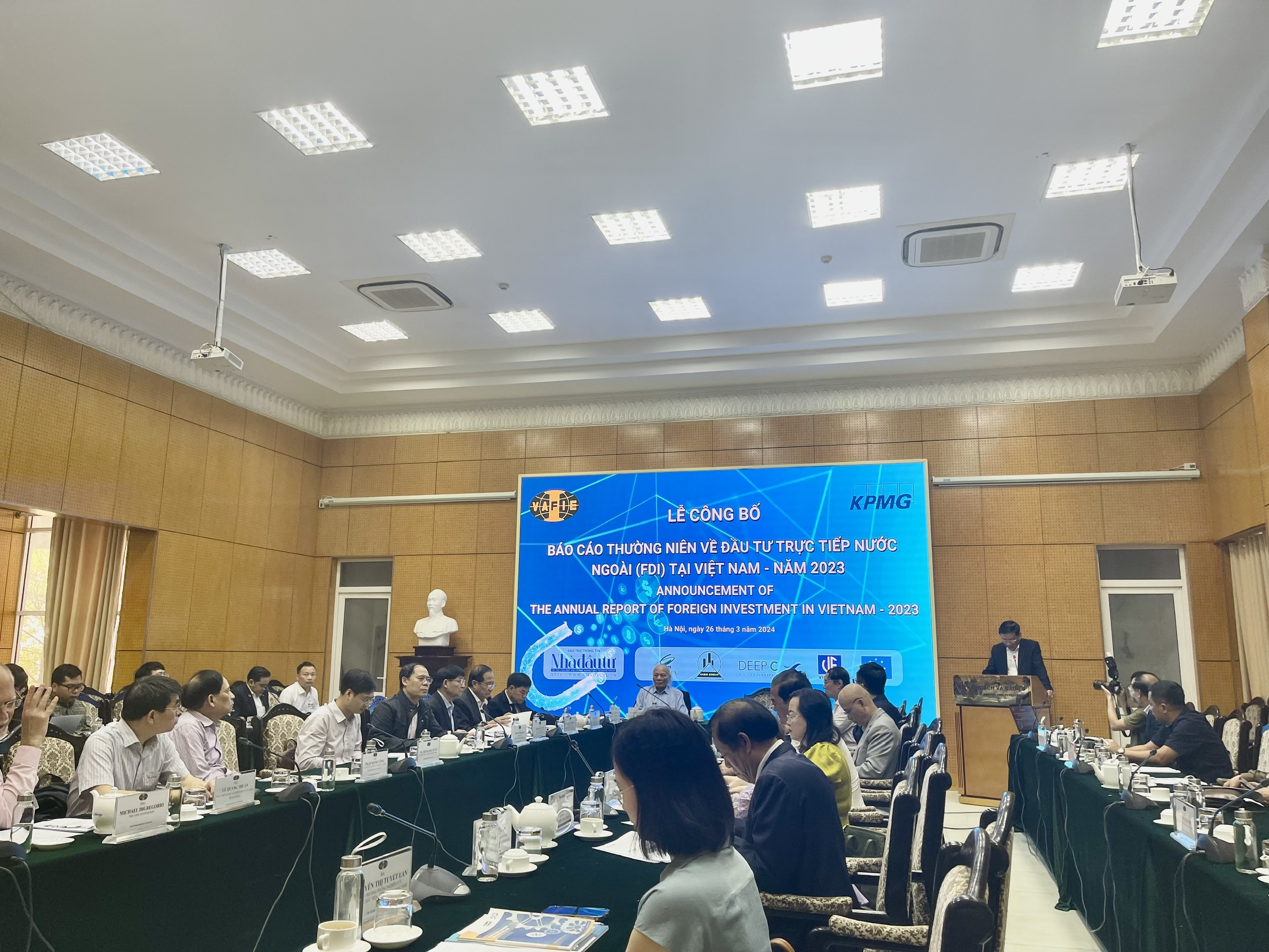 Lễ c&ocirc;ng bố b&aacute;o c&aacute;o thường ni&ecirc;n FDI năm 2023.