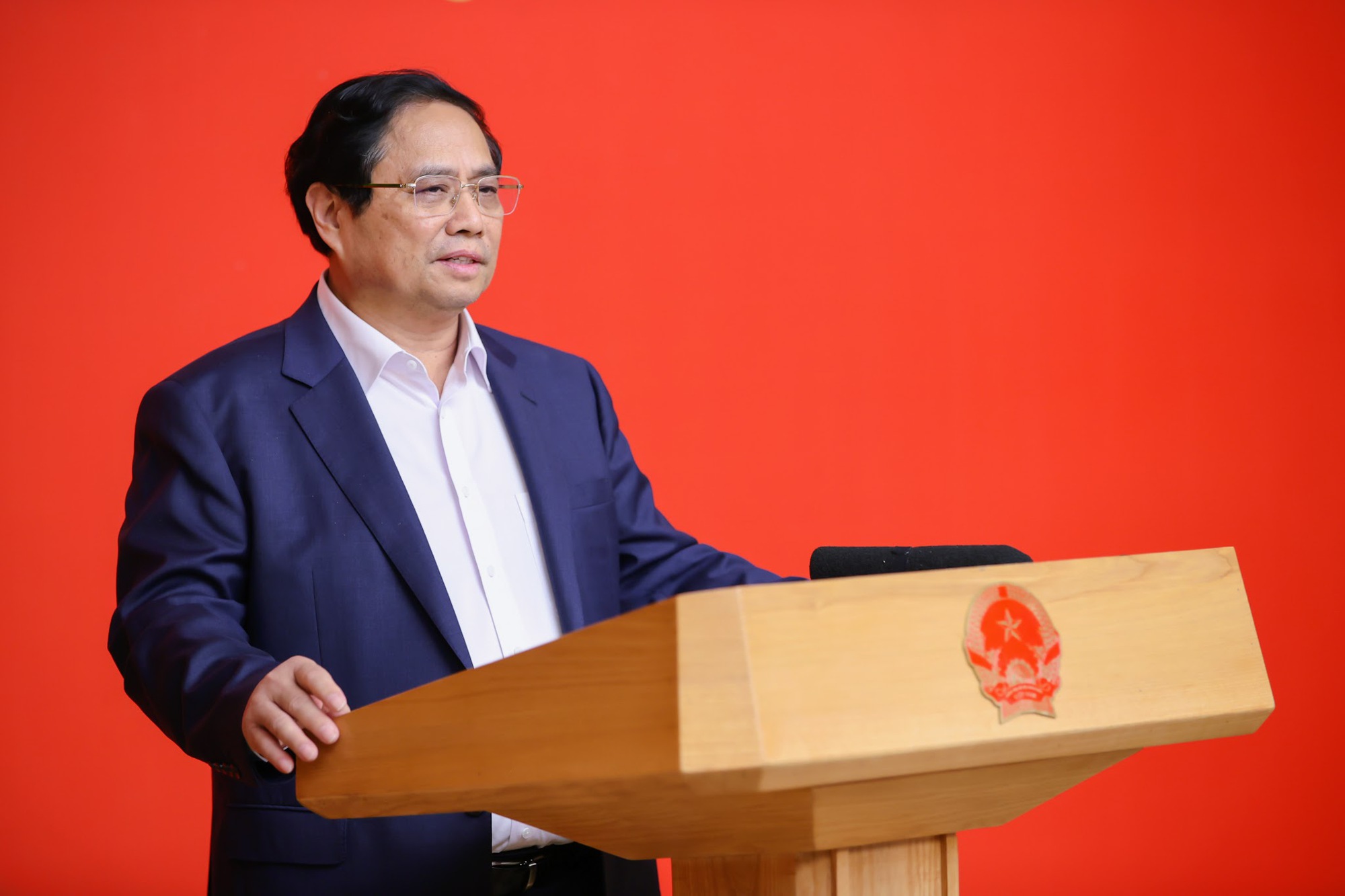 Thủ tướng chủ trì phiên họp - Ảnh: VGP