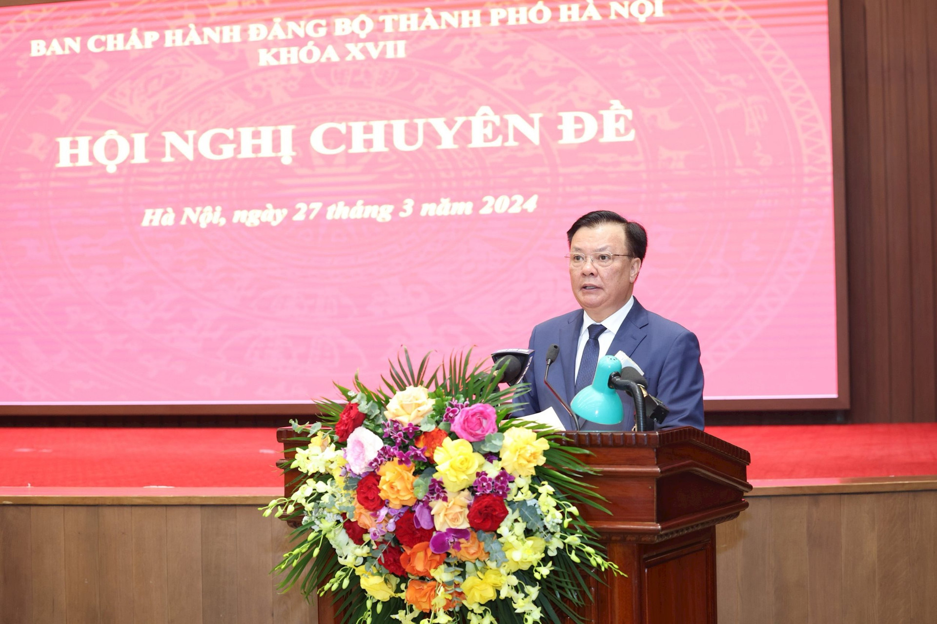 Bí thư Thành ủy Hà Nội Đinh Tiến Dũng phát biểu khai mạc hội nghị.