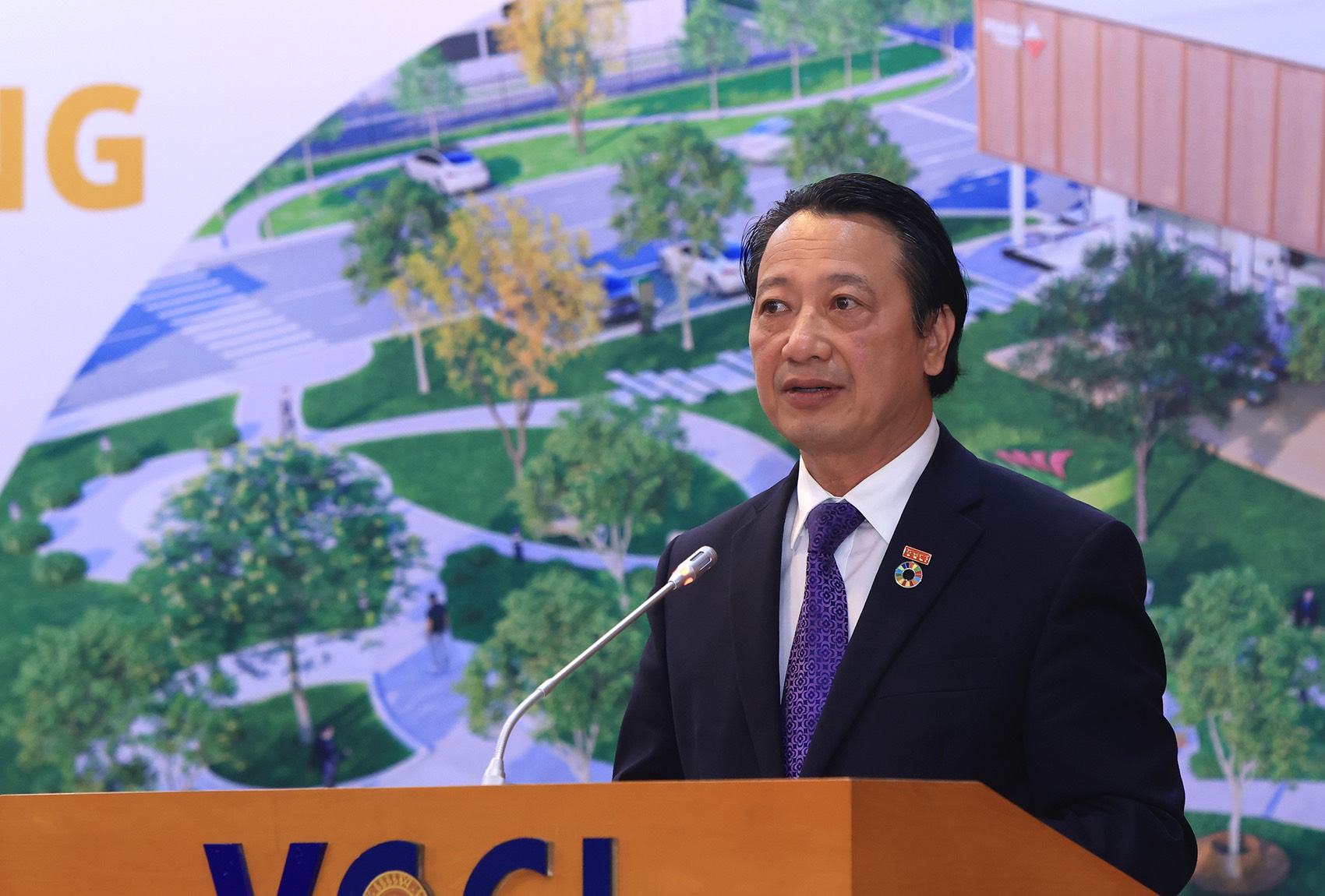 Ông Nguyễn Quang Vinh: 