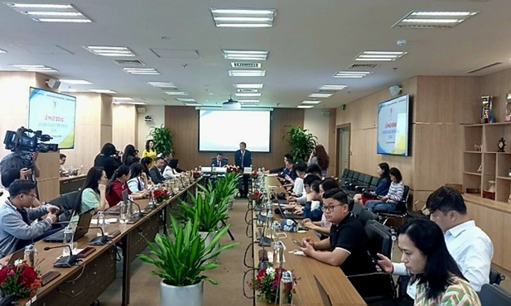 Toàn cảnh lễ phát động.