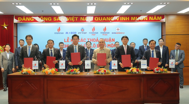 Ký kết Hợp đồng đấu nối, vận hành và dịch vụ (TOSA) giữa Các Chủ mỏ vàChủ Vận chuyển.