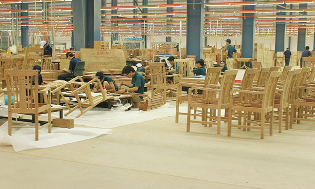 Sản xuất đồ gỗ xuất khẩu vẫn phụ thuộc nhiều vào gỗ nguyên liệu nhập khẩu