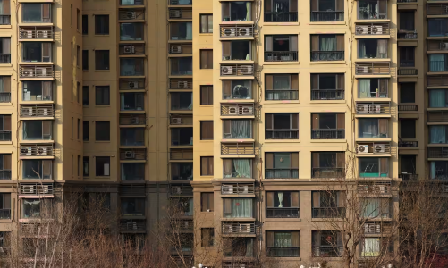 Trung Quốc: Cảnh báo khủng hoảng bất động sản lây lan sang lĩnh vực ngân hàng