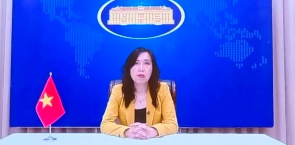 Thứ trưởng Bộ Ngoại giao Nguyễn Thu Hằng ph&aacute;t biểu ch&agrave;o mừng sự kiện.