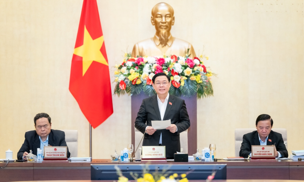 Chủ tịch Quốc hội Vương Đình Huệ phát biểu khai mạc phiên họp. Ảnh: Quốc hội