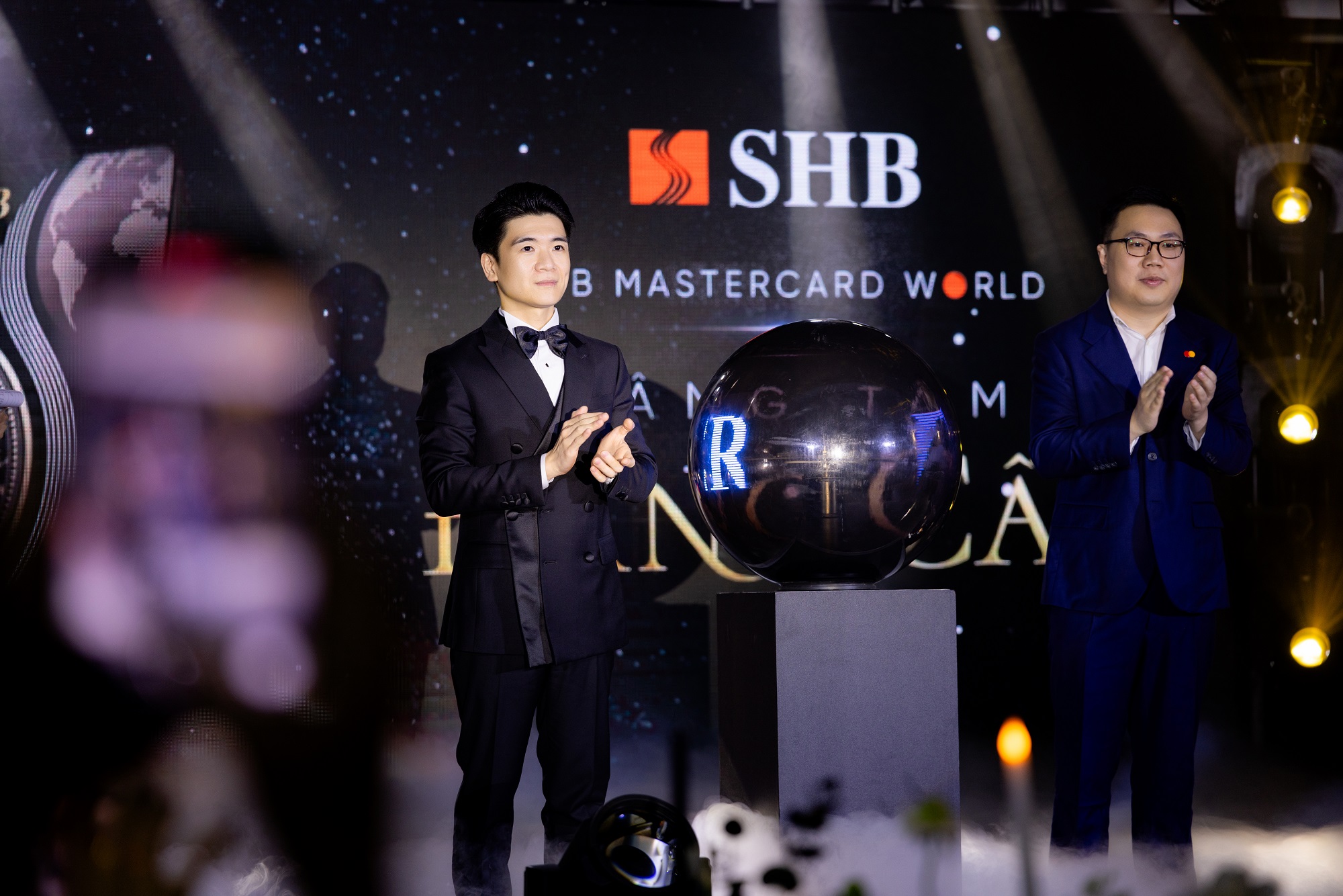 Thẻ SHB Mastercard World chính thức ra mắt dành riêng cho phân khúc khách hàng cao cấp.