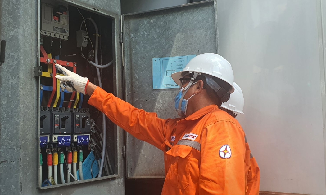 TP.HCM chỉ thông báo tiền điện qua app từ 1/4 - Ảnh minh họa.