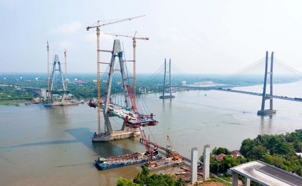 Trong đó, Bộ Giao thông vận tải được giao thêm 2.571 tỷ đồng, Khánh Hoà được giao bổ sung 600 tỷ đồng; Đắk Lắk được giao thêm 300 tỷ đồng.