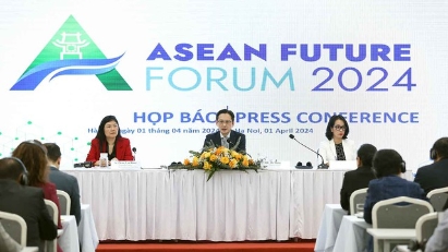 Vietnam Proposes 'ASEAN Future Forum' to Chart Development Path