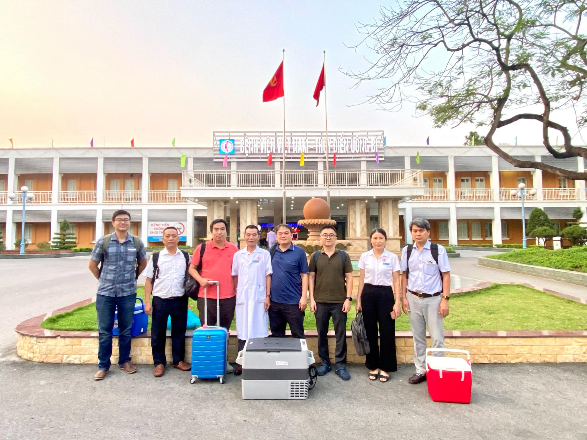 Tạng lấy xong chuẩn bị chuyển đến nơi ghép.