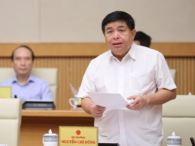 Bộ trưởng Nguyễn Chí Dũng phát biểu tại phiên họp. Ảnh: chinhphu.vn.